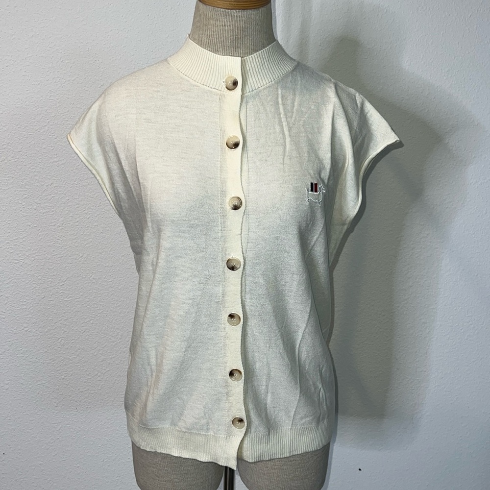 Sleeveless Lightweight Sweater Vest